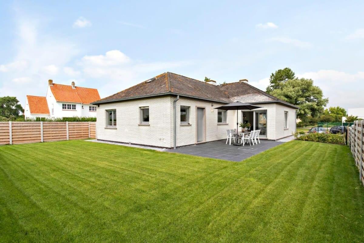 Huswell - Spacious Bungalow With Garden Near The Beach & Sea Middelkerke Dış mekan fotoğraf